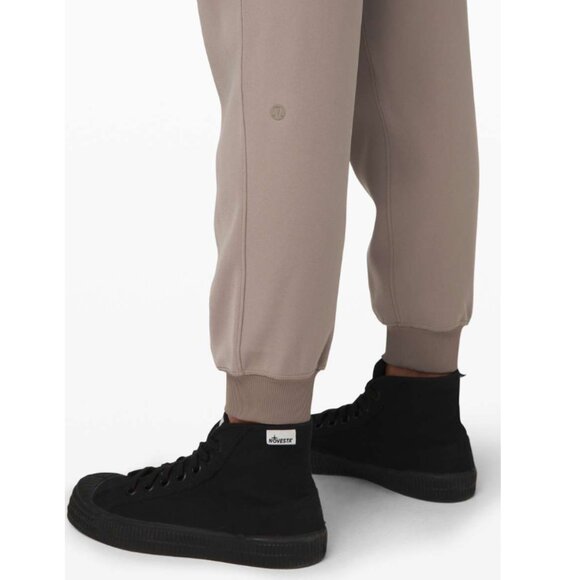 Lululemon On the Fly Jogger size 10 Carbon Dust - Picture 4 of 13